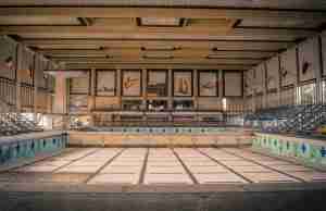 PHOTOS: The Eerie and Beautifully Shabby Pre-demolition Belmont Plaza