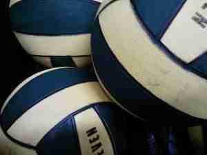 WATCH: Inside of a Water Polo Ball Revealed!